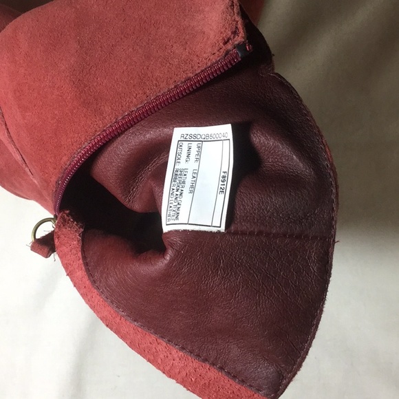 UGG’s, Mauve color, Never worn. - Picture 5 of 5